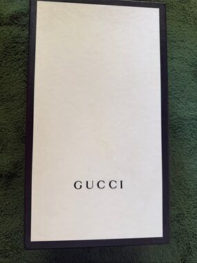 Gucci White Lid Box with Black Border